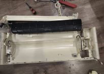 Dịch Vụ Sửa Chữa Máy Lạnh – Tại Sao Máy Lạnh Của Tôi Bị Rò Rỉ Nước?