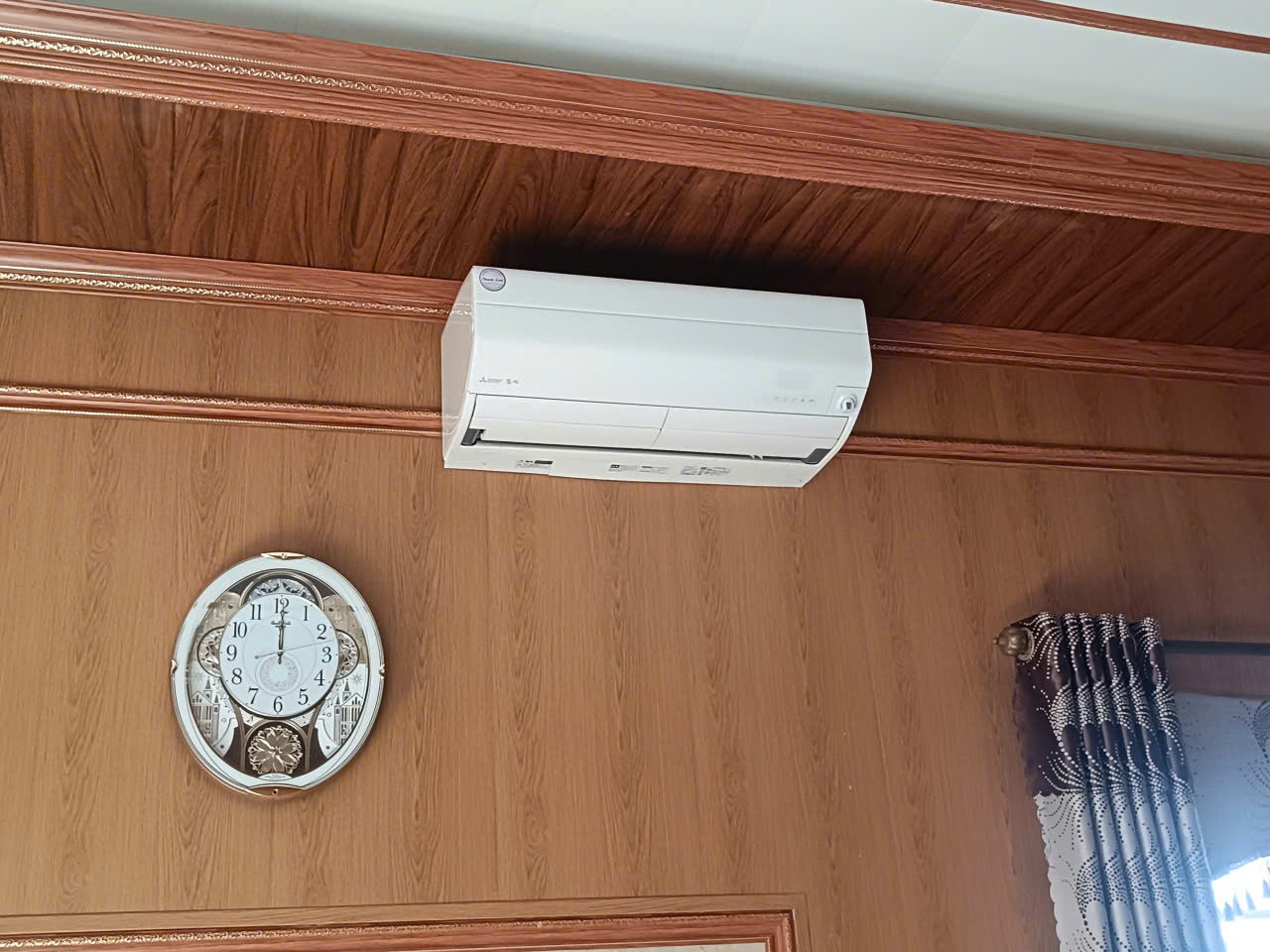 Lắp máy lạnh nội địa tại chung cư vĩnh lộc a